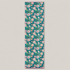 Emerald Bloom Table Runner
