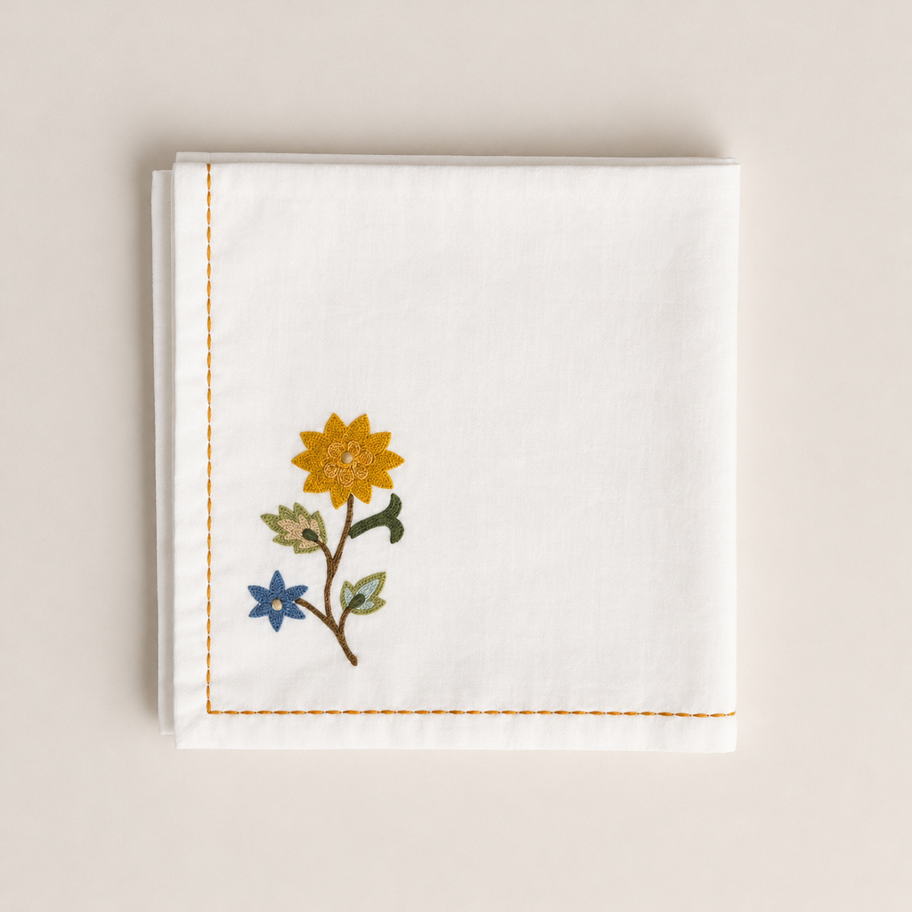 Heritage Bloom Embroidered Placemat & Napkin Set