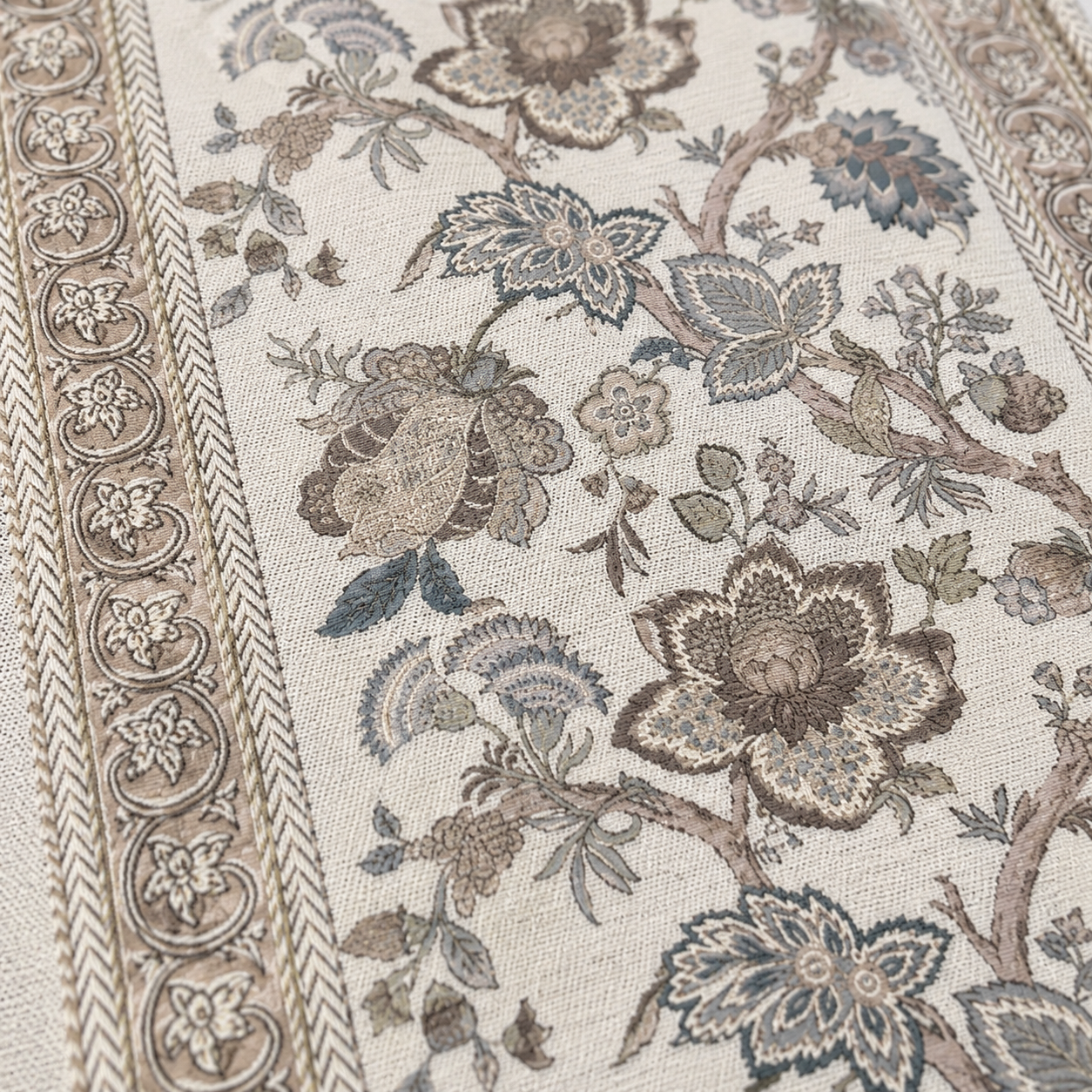 Baroque Heritage Jacquard Runner