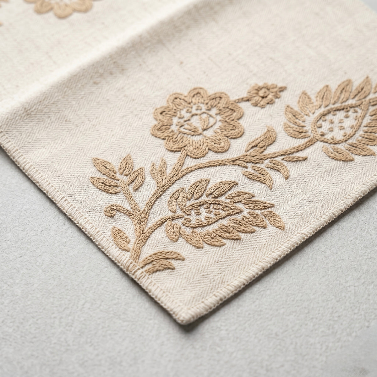 Sand Dune Vine Embroidered Placemat