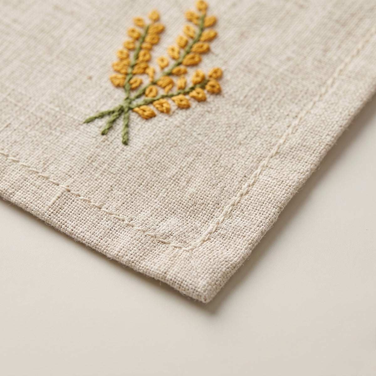 Meadow Spring Embroidered Placemat  Set