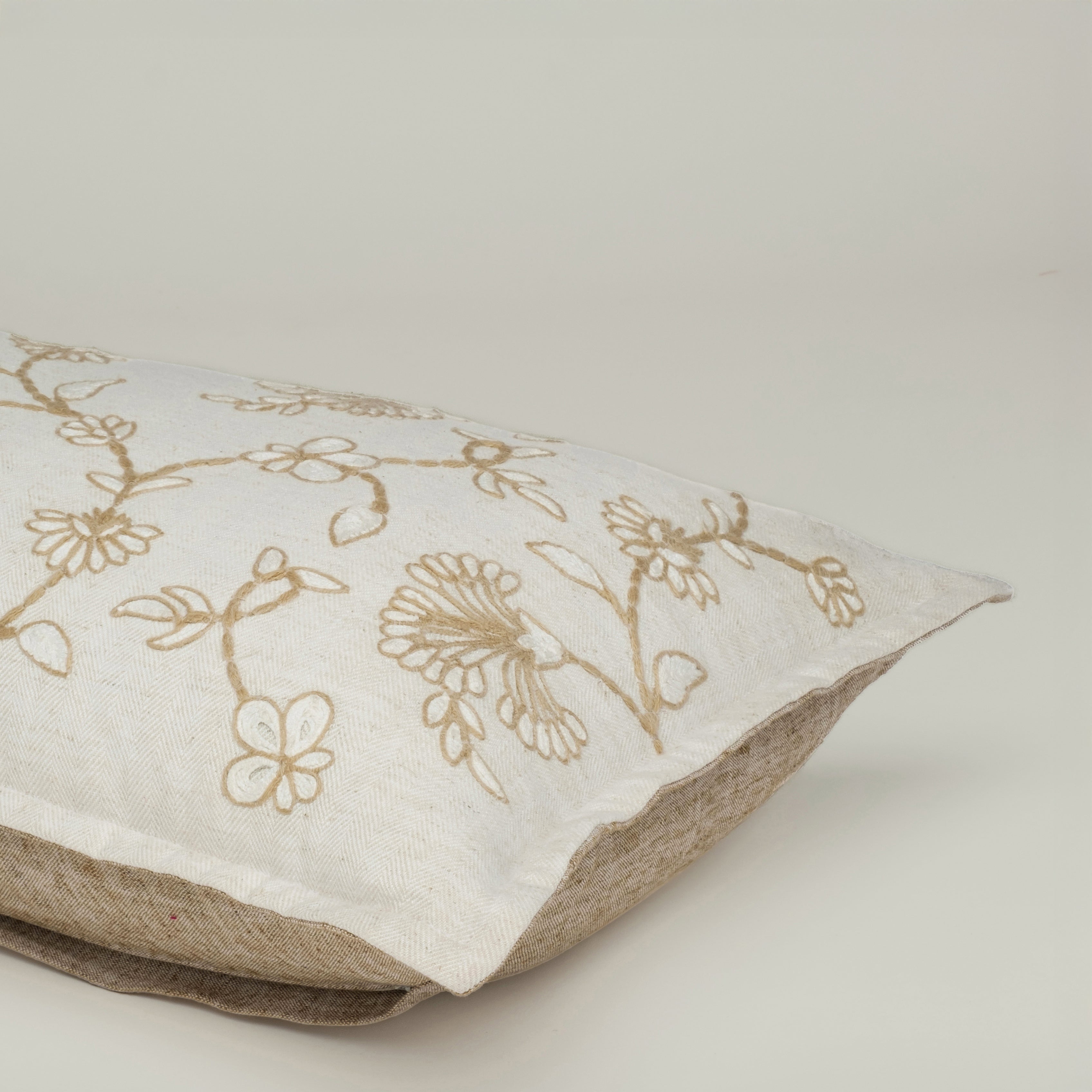 Natural Trailing Vine Lumbar